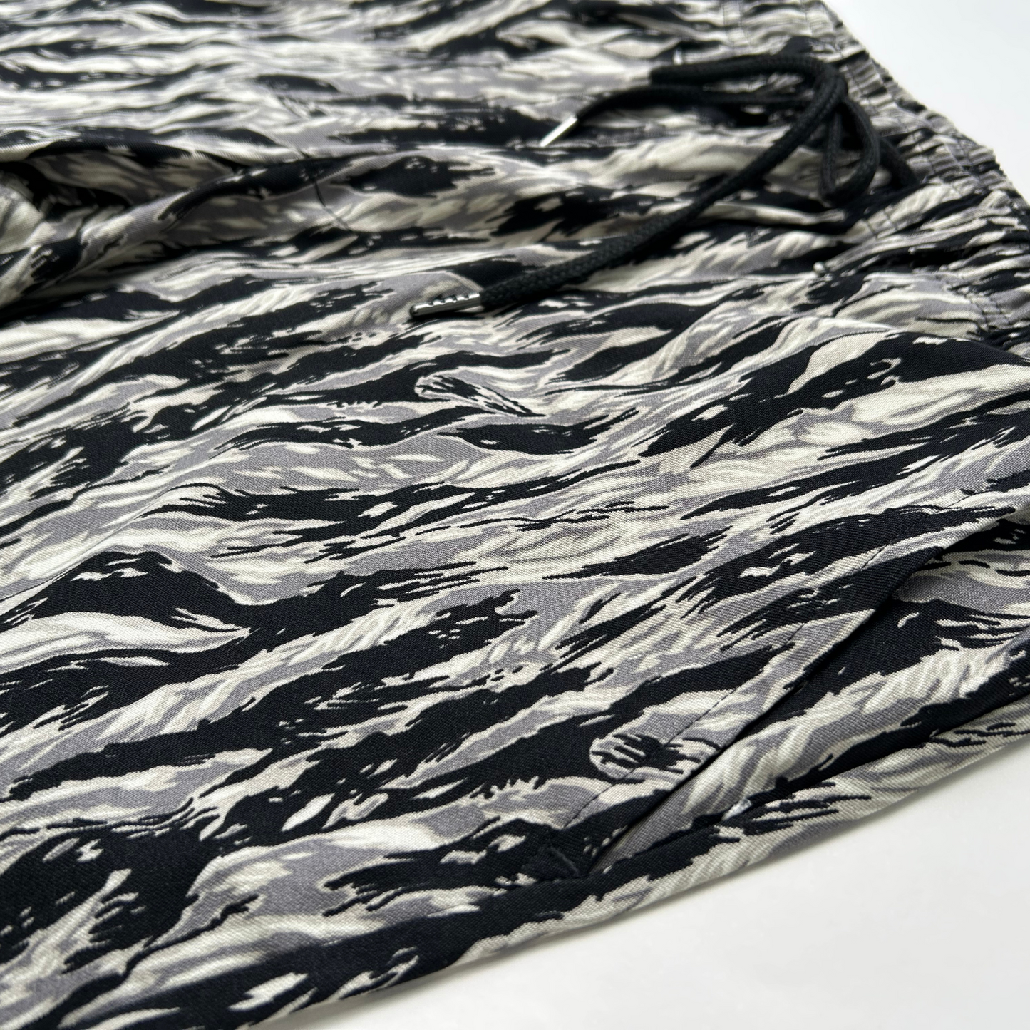 NOBIRUNOストレッチショートパンツ(総柄)