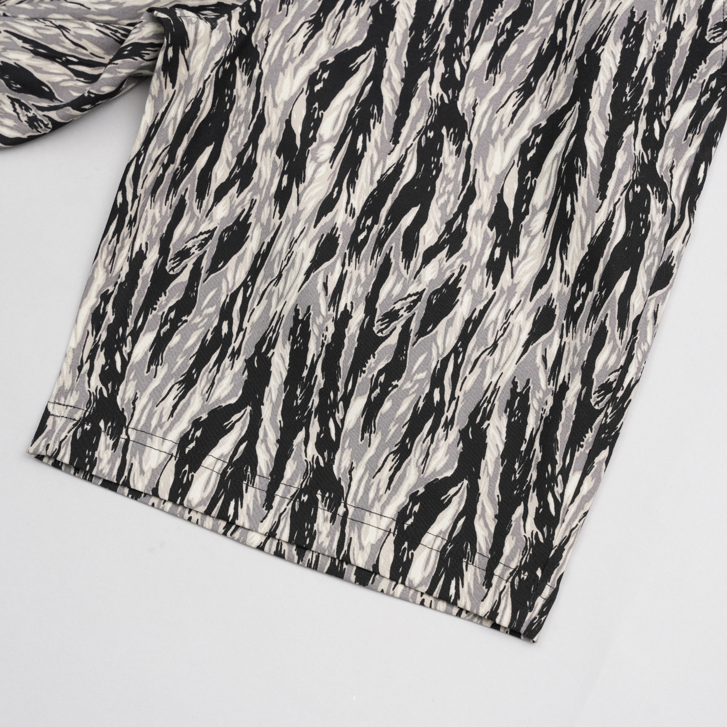 NOBIRUNOストレッチショートパンツ(総柄)