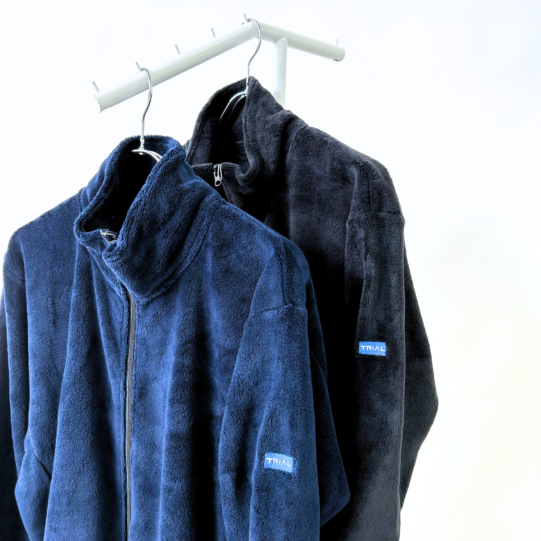 シルキーフリースジャケット(TRIAL刺繍)