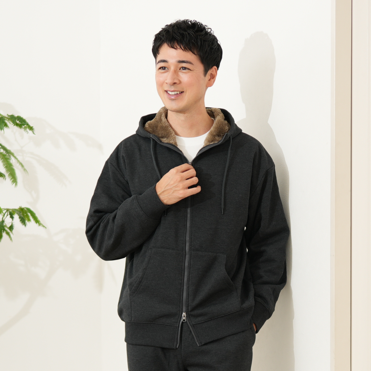 裏ボアジップパーカー