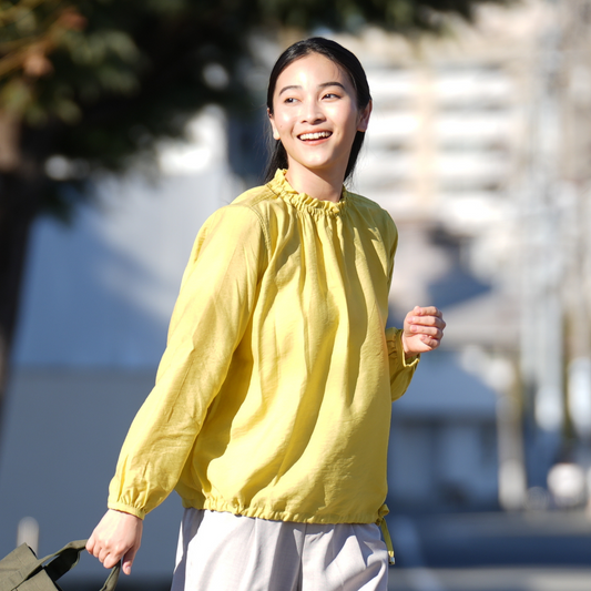 ゆったり衿ギャザーブラウス