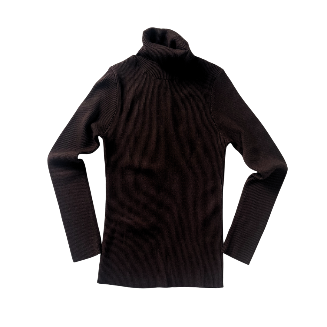 シルキーニットタートルネックセーター