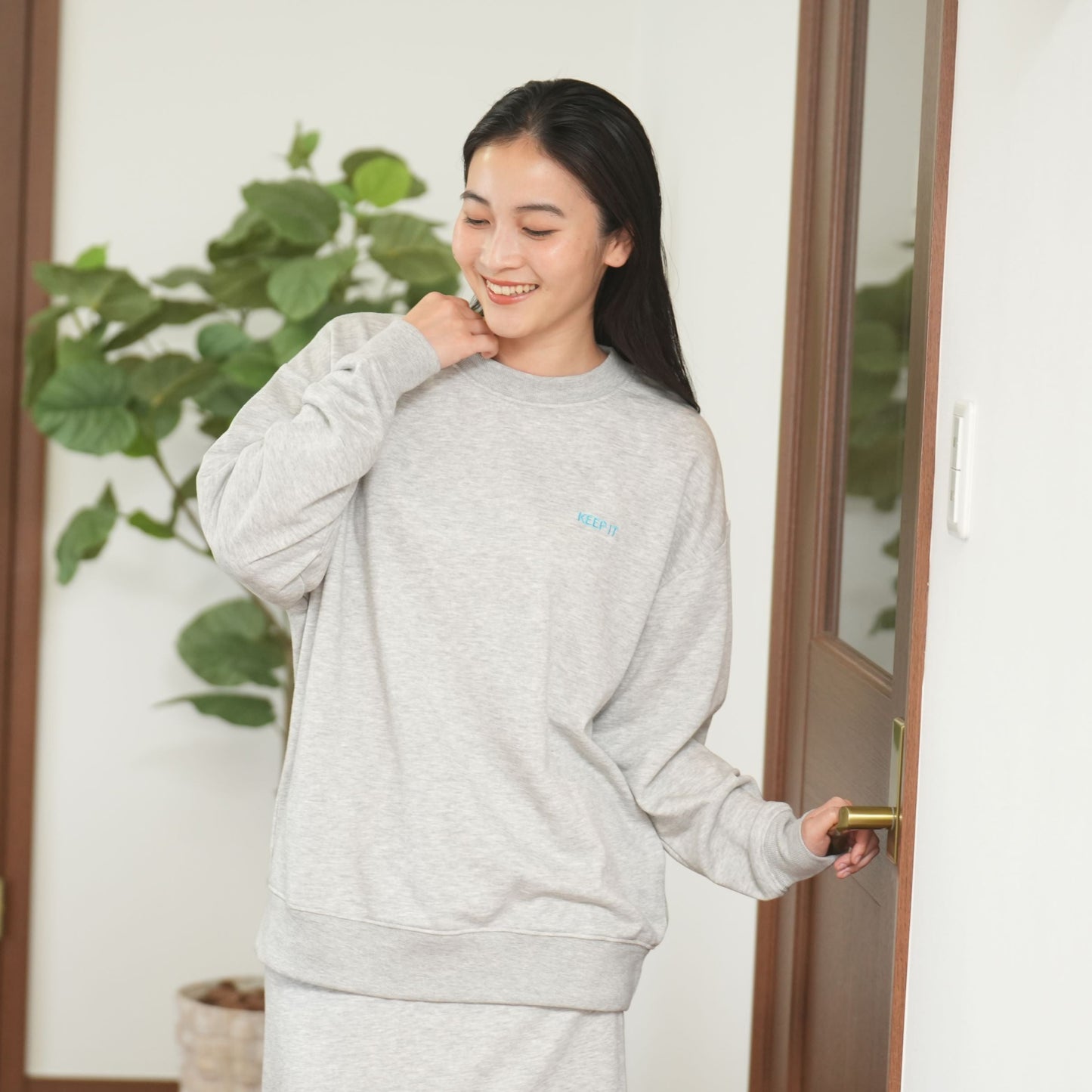 らくにのびーるストレッチスウェットプルオーバー