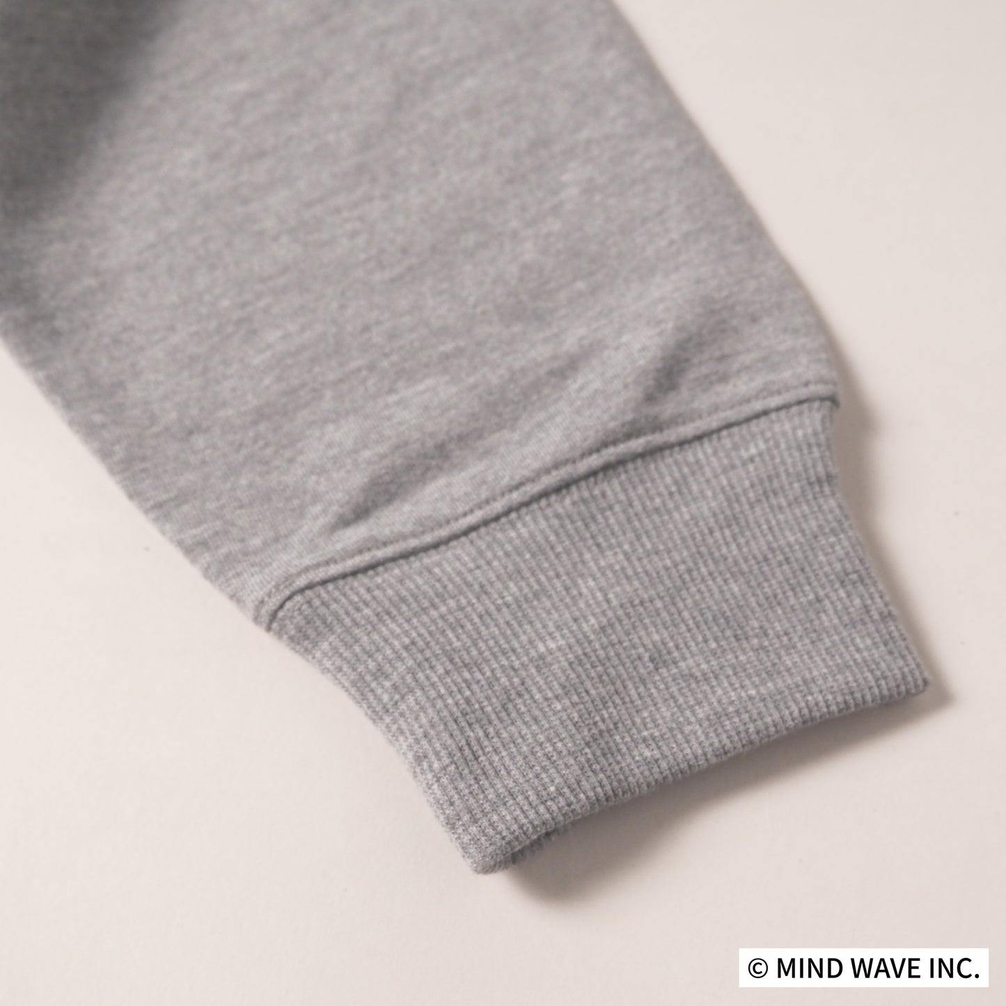 ごろごろにゃんすけ刺繍ZIPパーカー