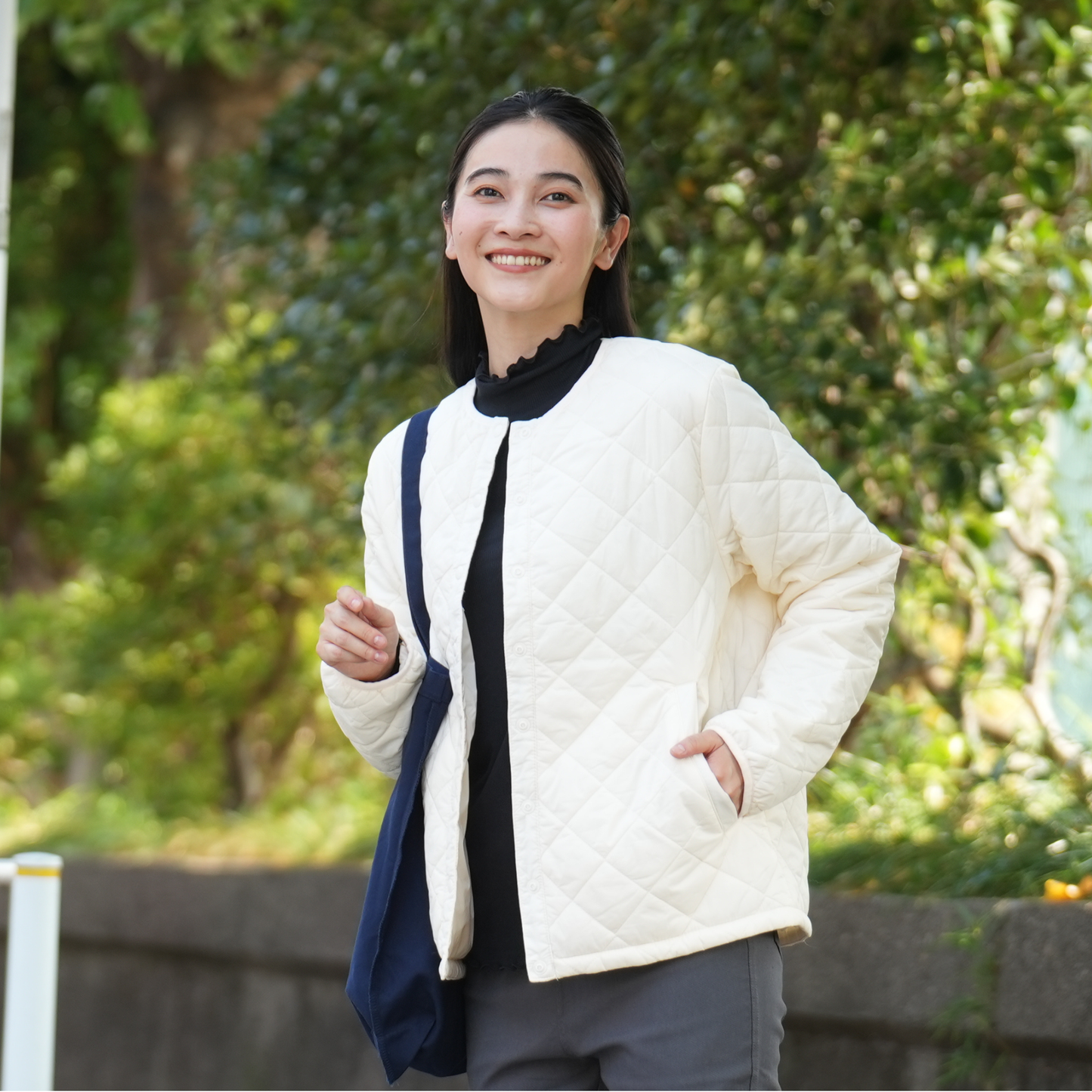 ライトパフノーカラージャケット