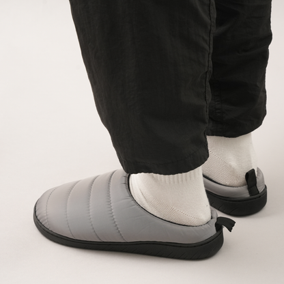 ダウン調サンダル