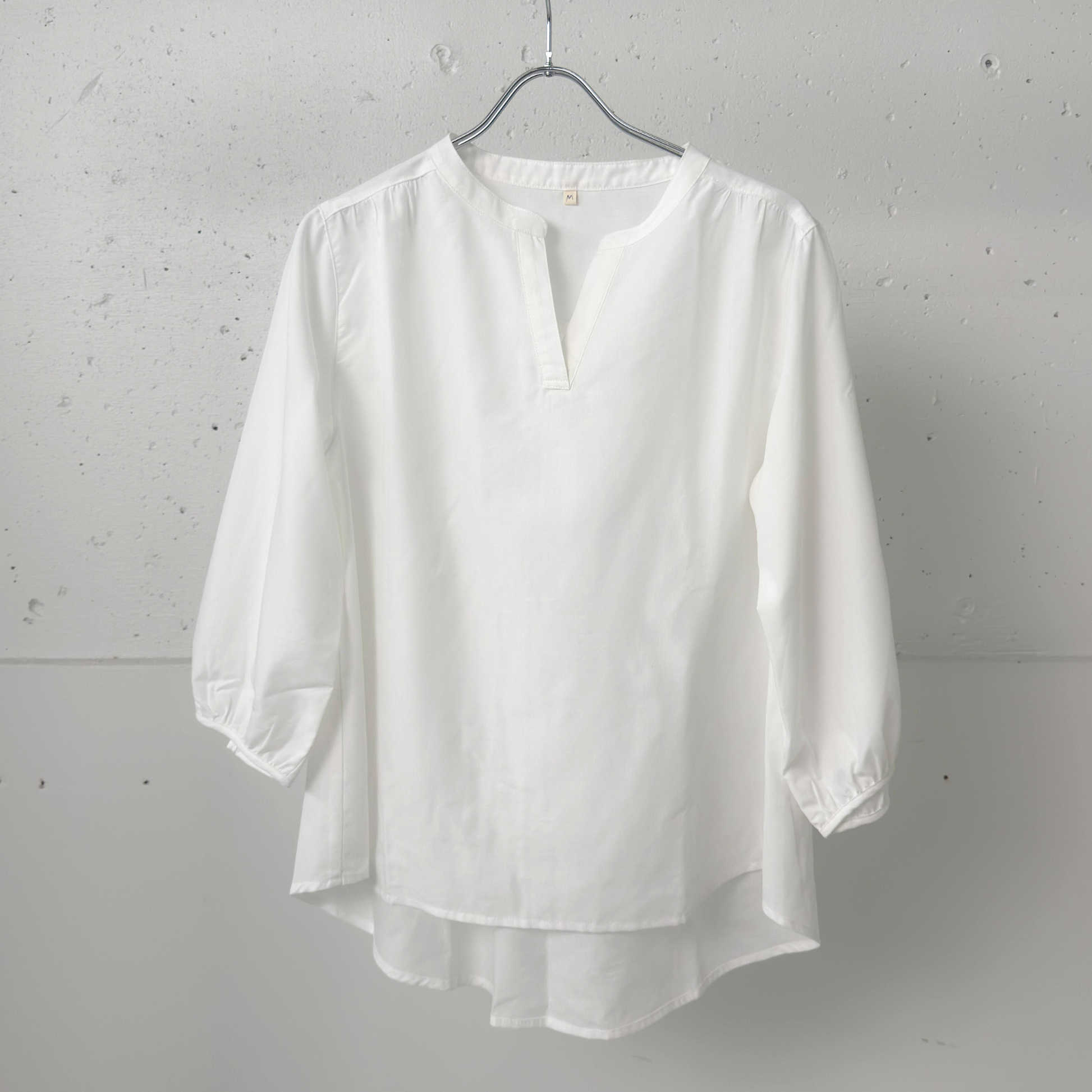 【定価36300円美品】stylist スタイリスト　苦楽園　リュクスなブラウス 美品】stylist スタイリスト 苦楽園 リュクスなブラウス