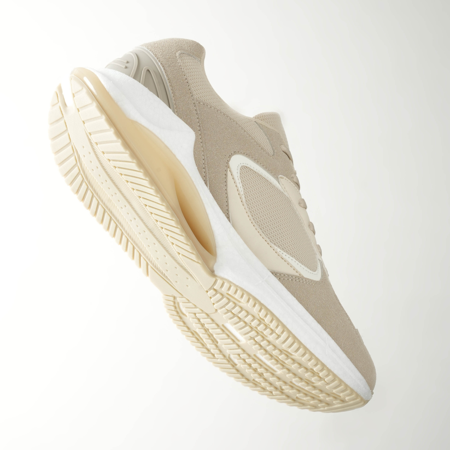 ラクに動ける、クッションスニーカー