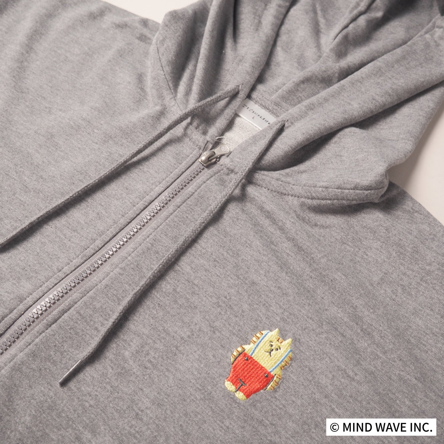 ごろごろにゃんすけ刺繍ZIPパーカー